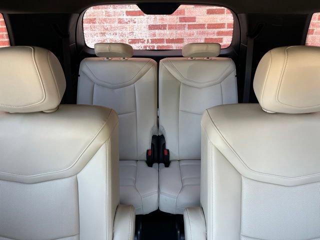 Used 2023 Cadillac XT6 Sport w/ Technology Package AWD/4WD image 36