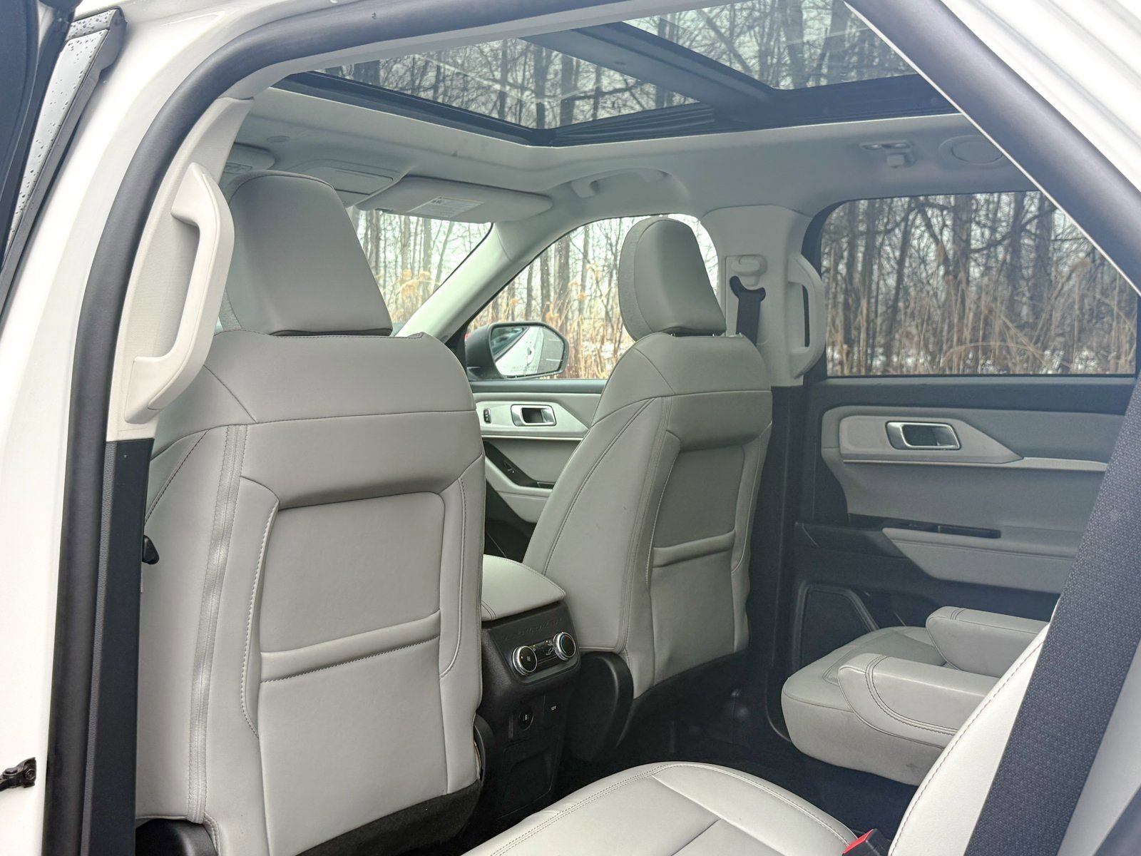 Certified 2025 Ford Explorer Active w/ Active Comfort Package image 20