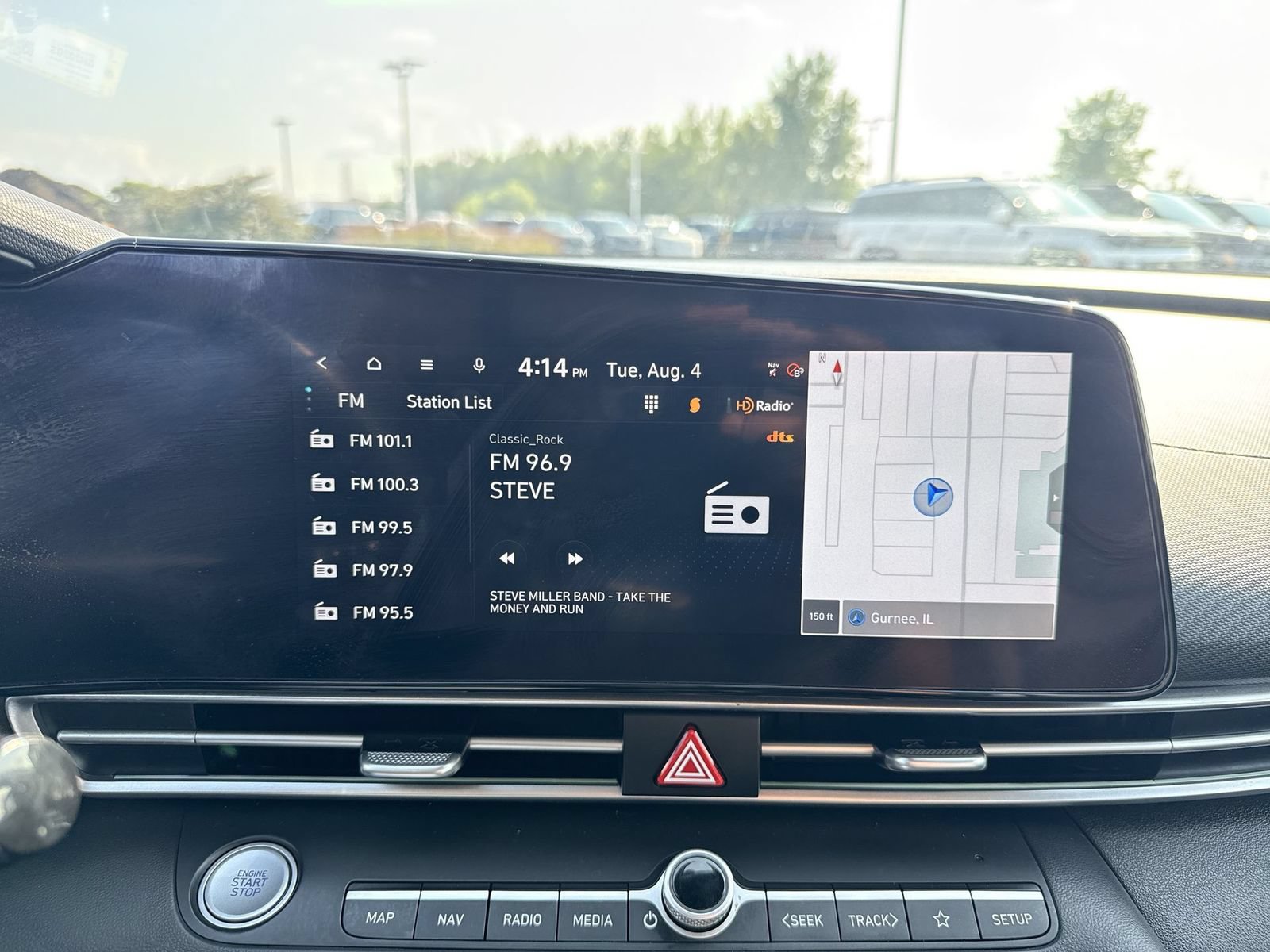 Certified 2024 Hyundai Elantra Limited FWD image 19