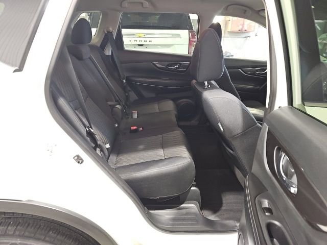 Used 2019 Nissan Rogue SV image 20