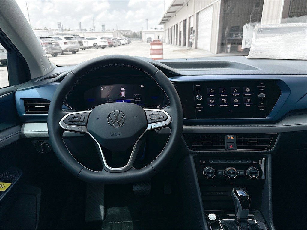 Used 2024 Volkswagen Taos SE FWD image 24