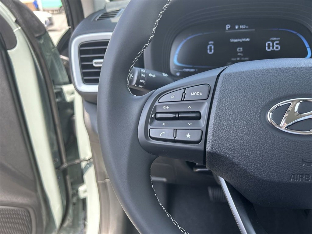New 2025 Hyundai Venue Limited image 27
