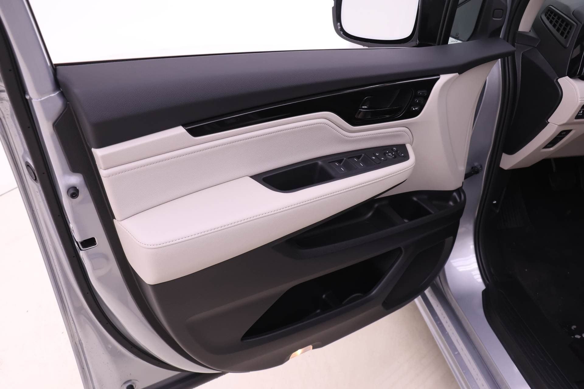 New 2026 Honda Odyssey Elite image 9