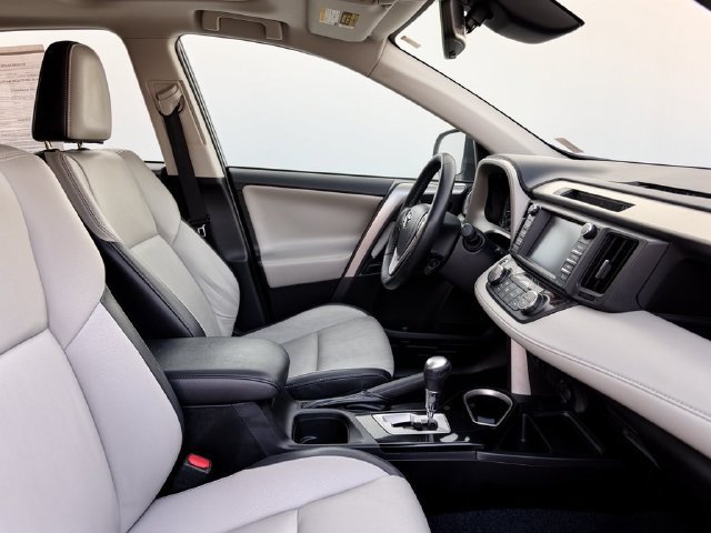 Used 2017 Toyota RAV4 Limited FWD image 30