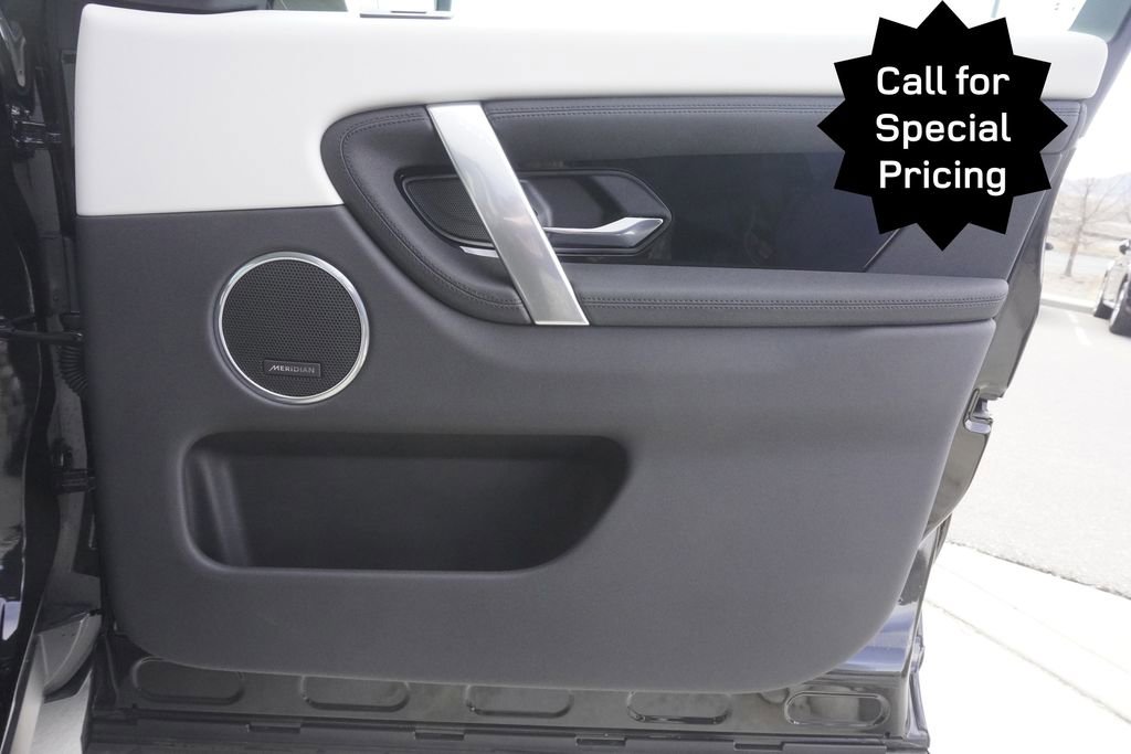 New 2025 Land Rover Discovery Sport S image 21