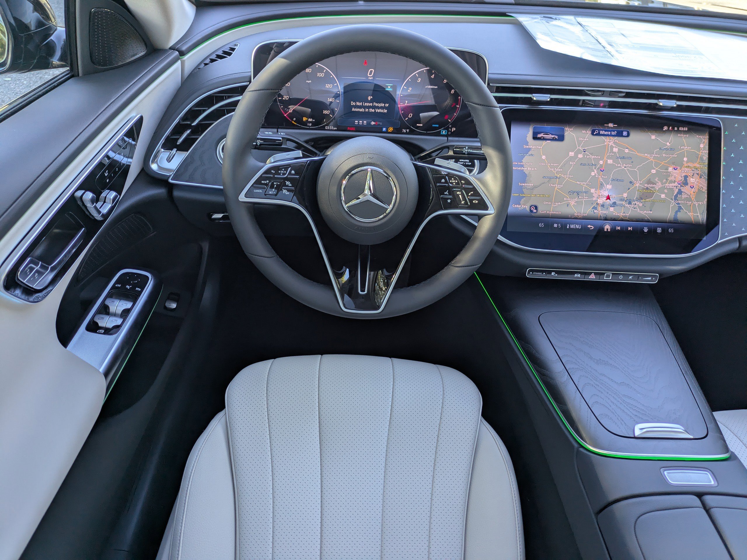 New 2026 Mercedes-Benz E 350 4MATIC Sedan image 16