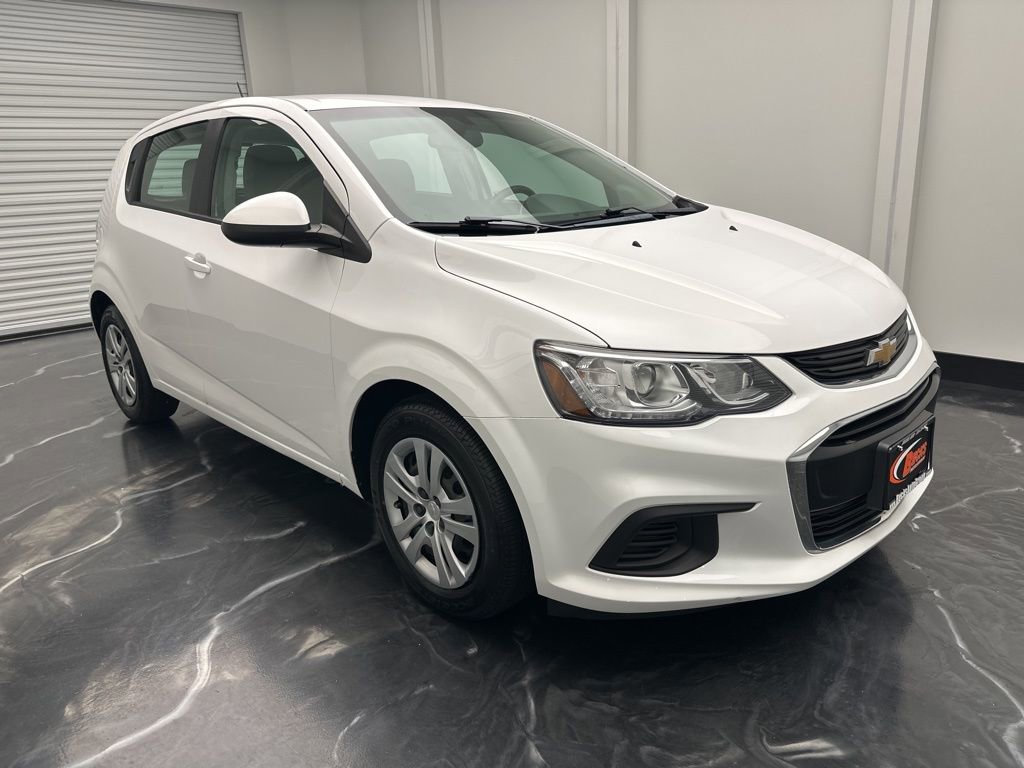 Used 2019 Chevrolet Sonic LT image 2