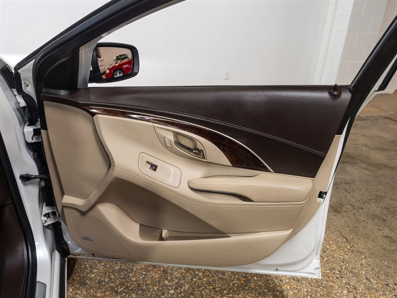 Used 2016 Buick LaCrosse Premium w/ Driver Confidence Package #1 FWD image 29