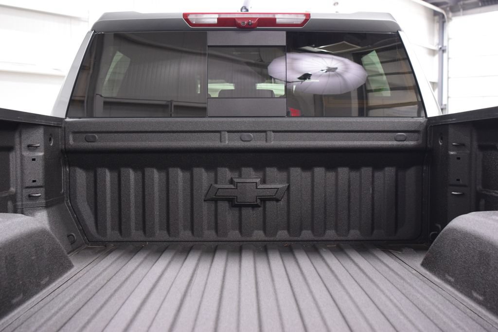 Used 2025 Chevrolet Silverado 1500 High Country AWD/4WD image 27