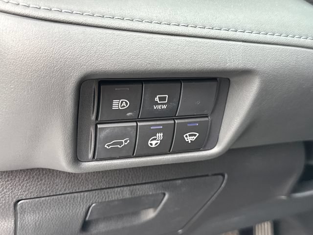 Certified 2021 Toyota Highlander Limited FWD image 28