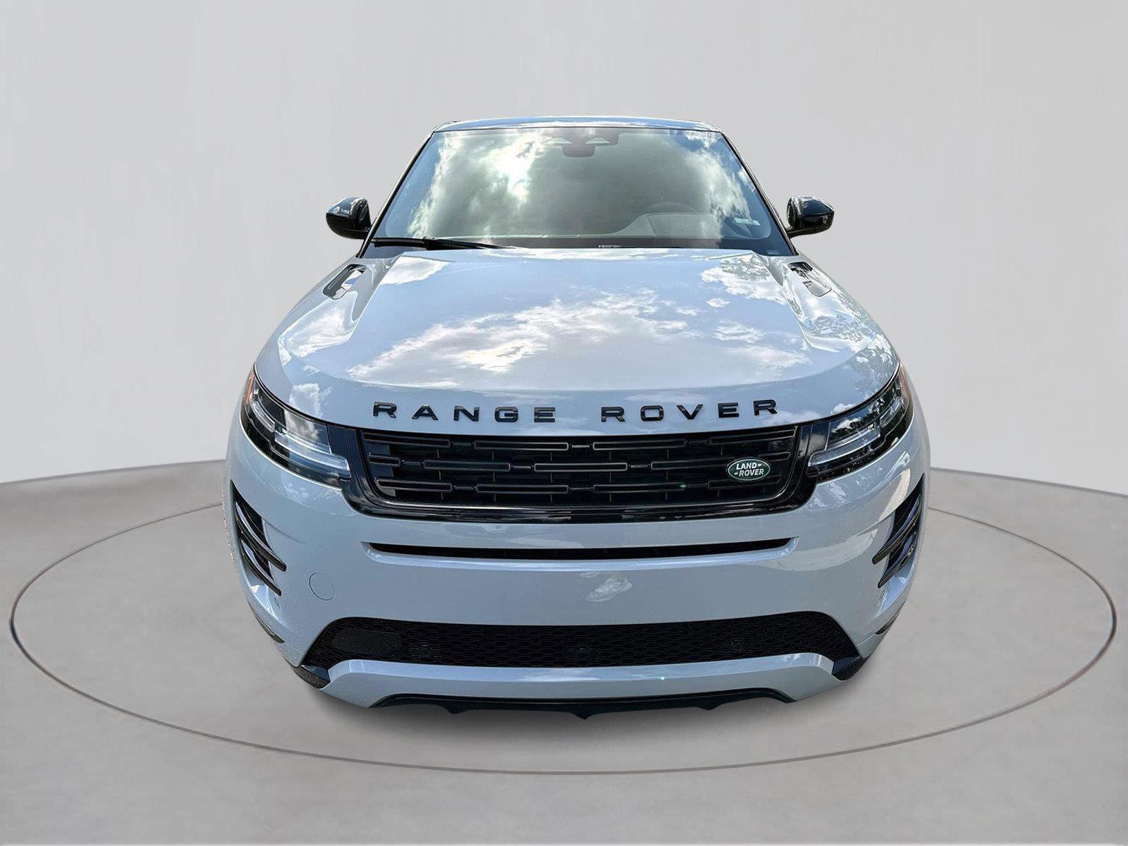 Used 2024 Land Rover Range Rover Evoque Dynamic SE image 2