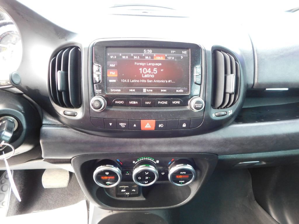 Used 2014 FIAT 500L Lounge FWD image 26