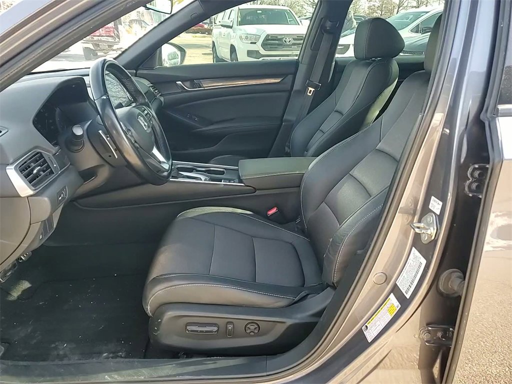 Used 2020 Honda Accord Sport image 11