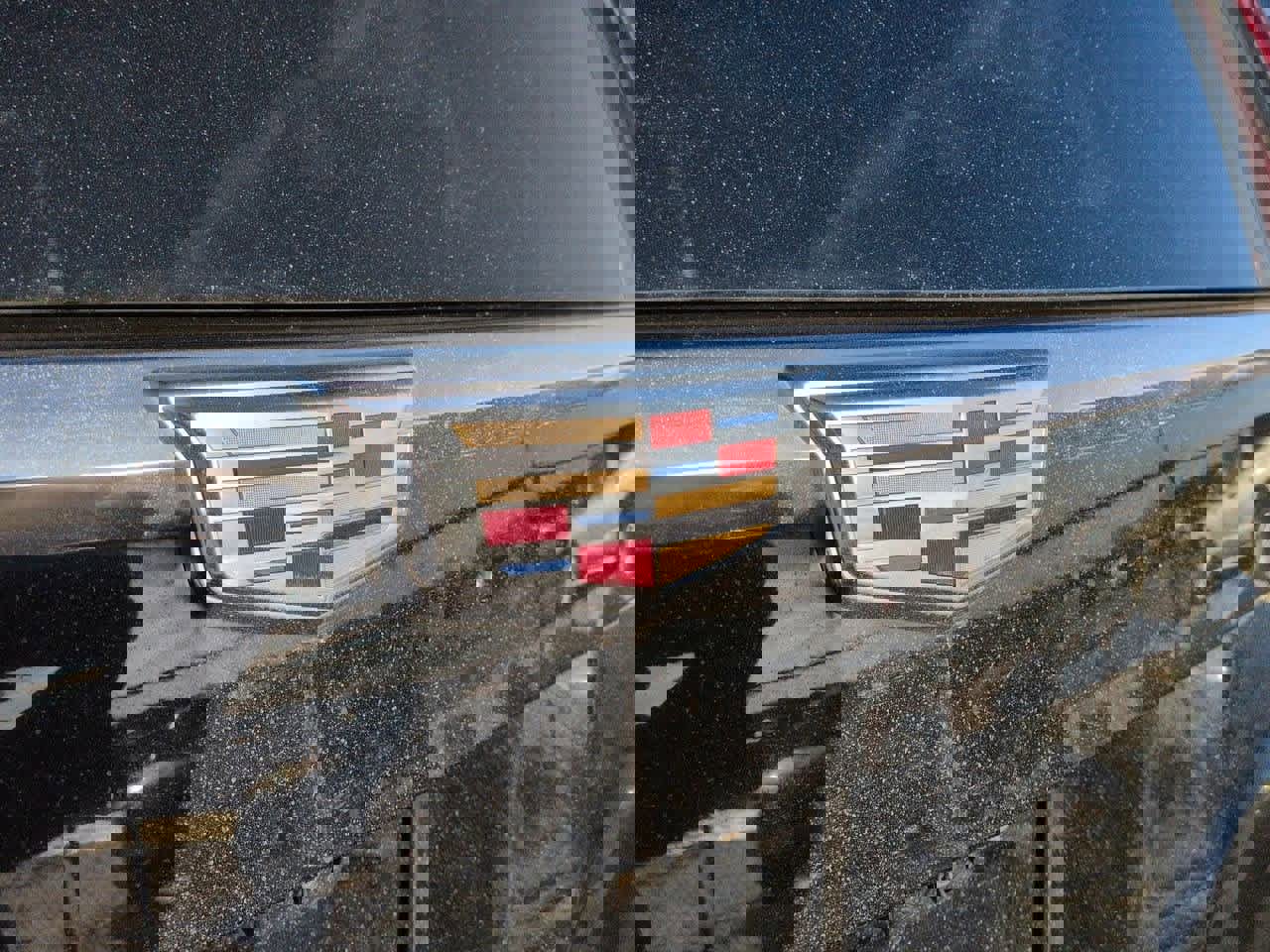 Used 2020 Cadillac Escalade Luxury image 11