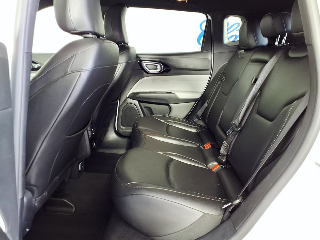 Used 2025 Jeep Compass Limited AWD/4WD image 8