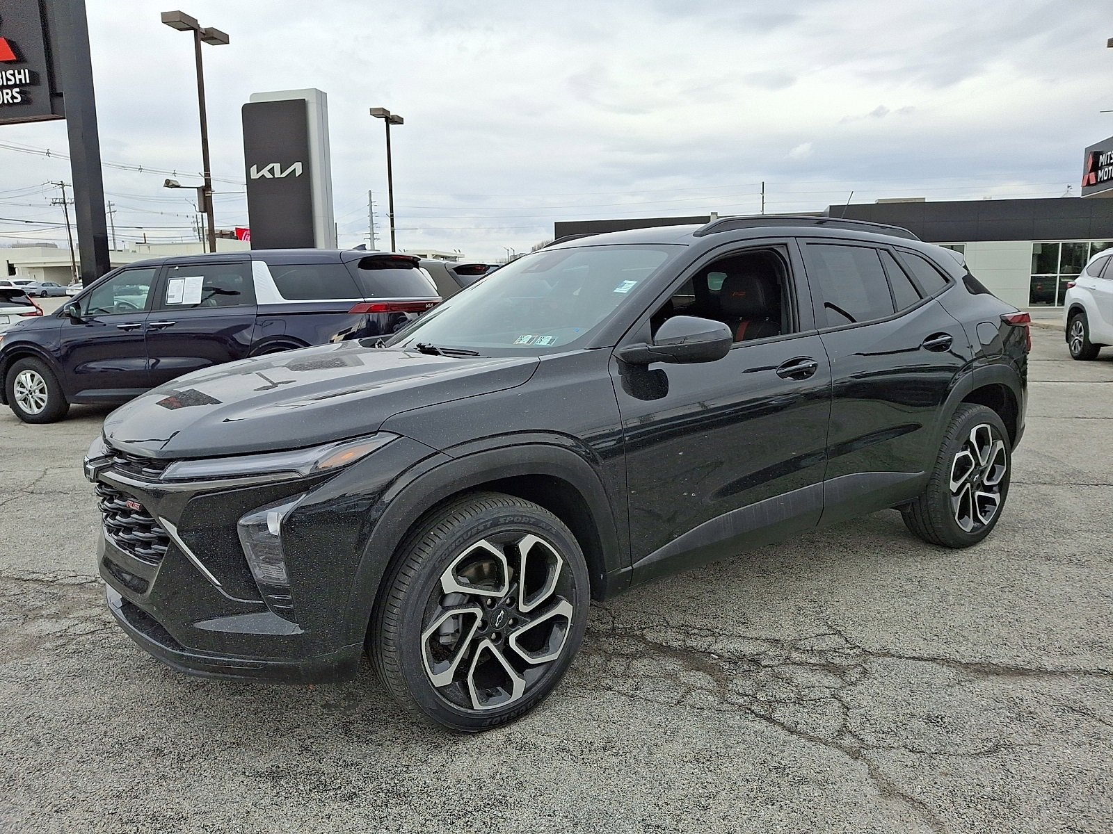 Used 2024 Chevrolet Trax RS w/ Driver Confidence Package image 3