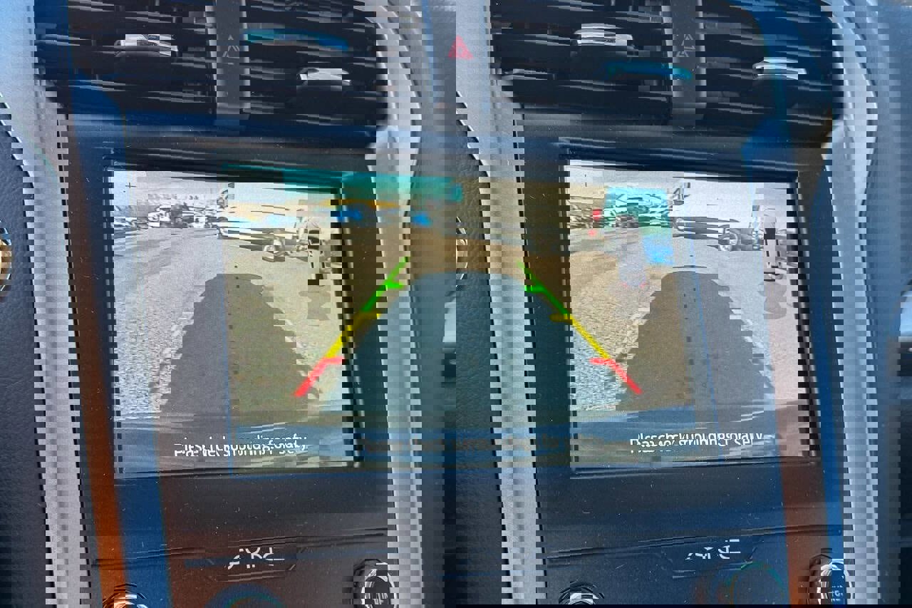 Used 2020 Ford Fusion SE image 27