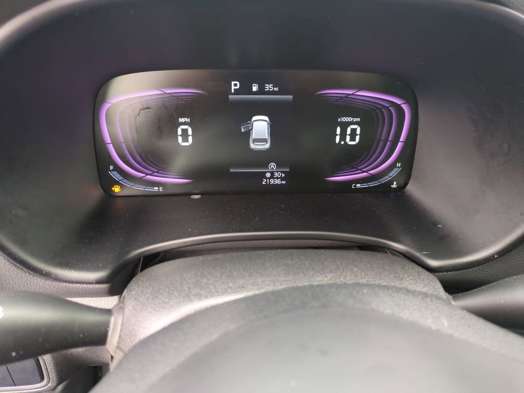 Used 2025 Kia Soul LX w/ LX Technology Package image 11