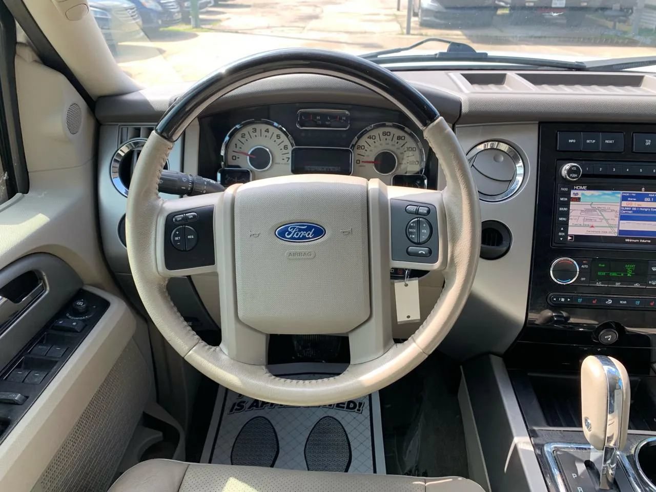 Used 2014 Ford Expedition Limited RWD image 15