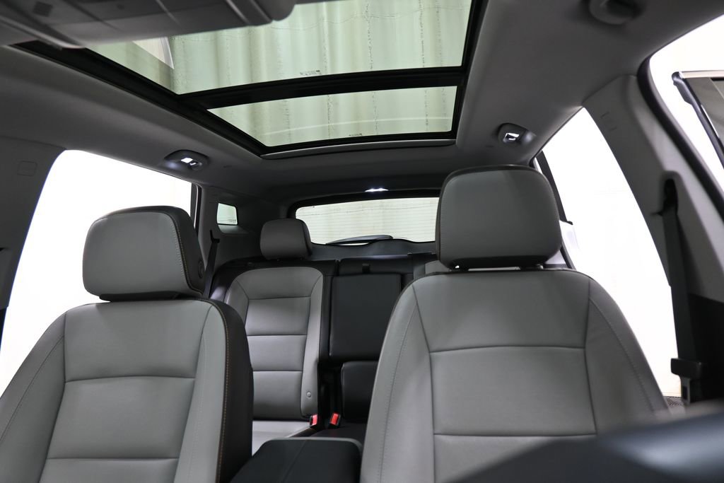 Used 2021 GMC Terrain SLT w/ LPO, Floor Liner Package image 4