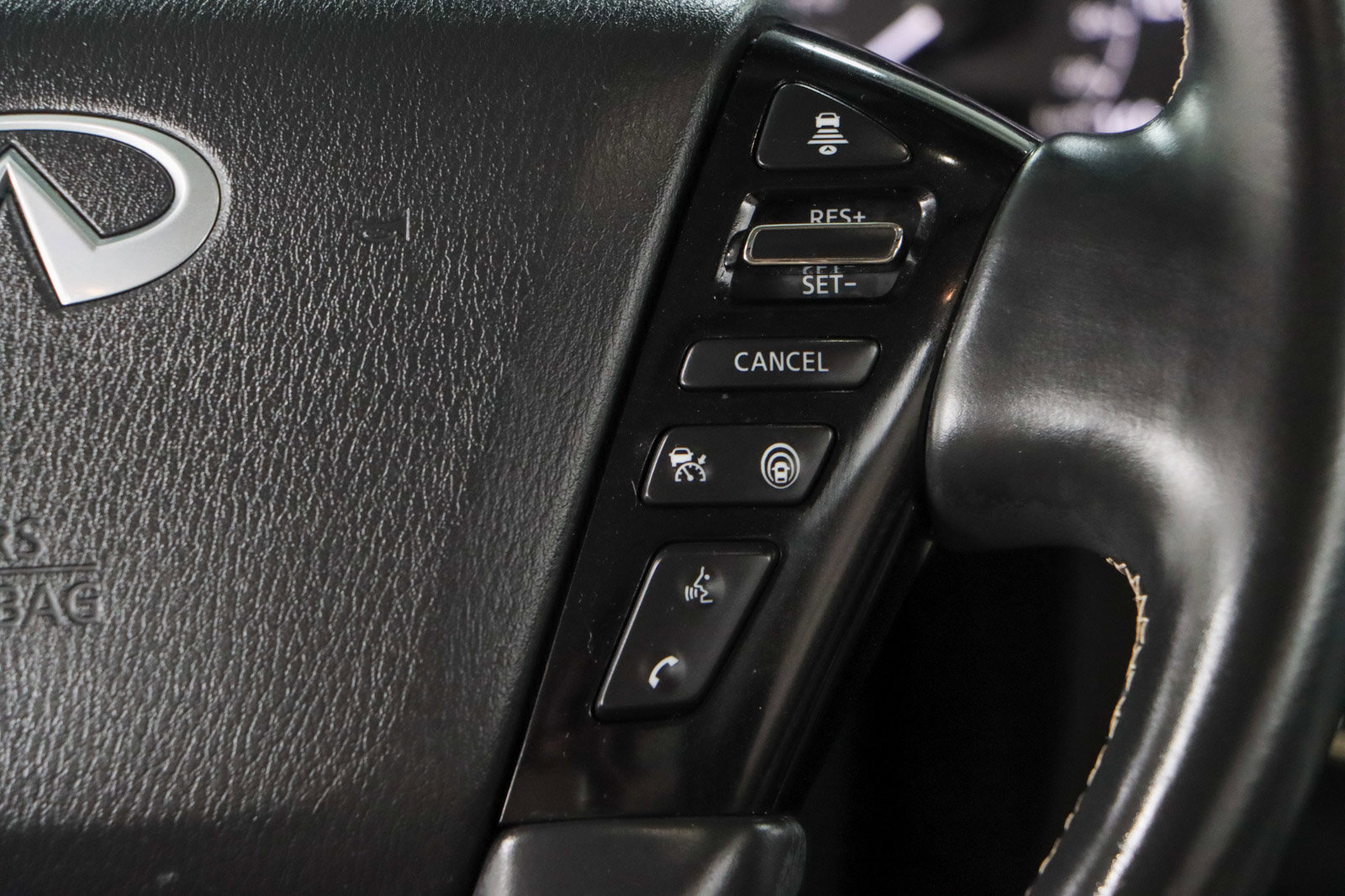 Used 2023 INFINITI QX80 Premium Select w/ Cargo Package image 15