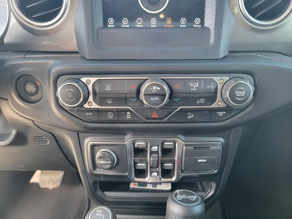 Used 2020 Jeep Wrangler Unlimited Sahara image 23