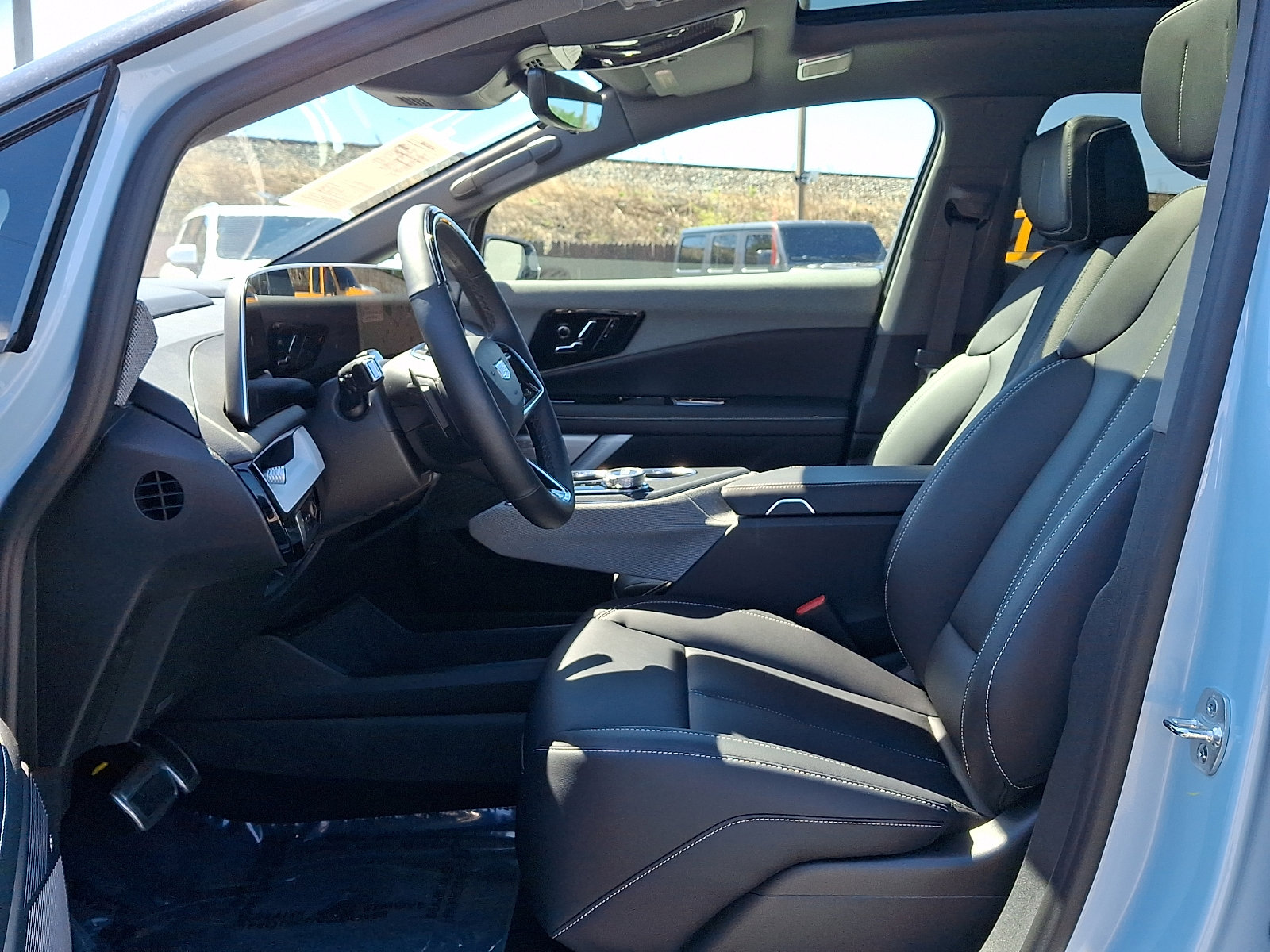 Used 2025 Cadillac Optiq Sport 1 AWD/4WD image 13