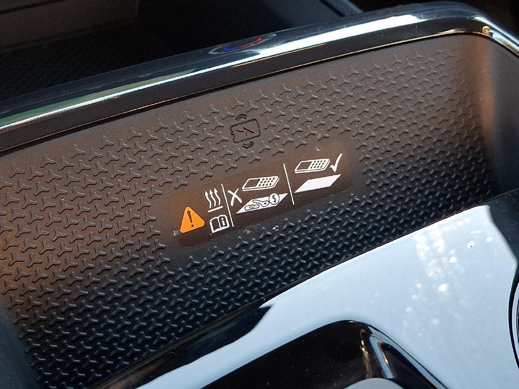 Used 2025 Chevrolet Equinox RS AWD/4WD image 24
