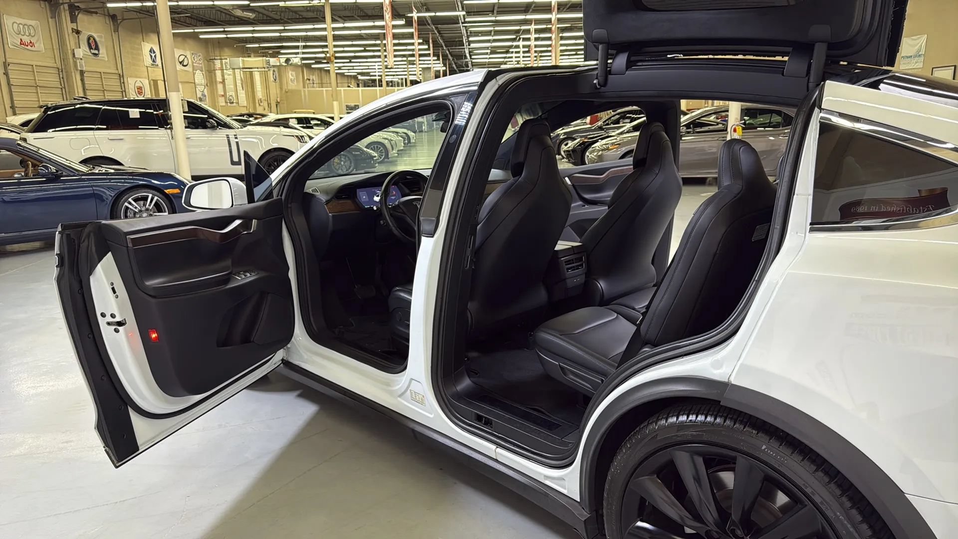 Used 2018 Tesla Model X 75D AWD/4WD image 19