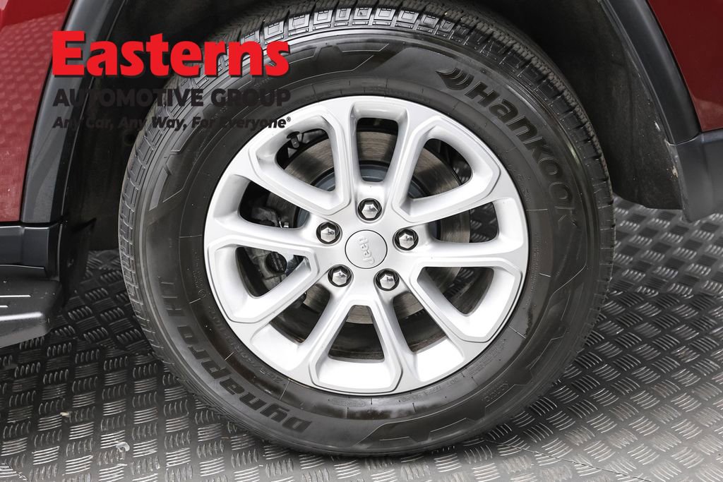 Used 2021 Jeep Grand Cherokee Laredo w/ Security & Convenience Group image 8