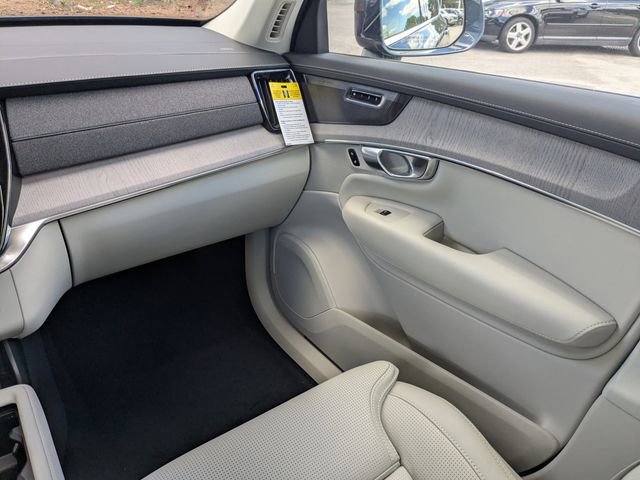 New 2026 Volvo XC90 B6 Ultra image 17