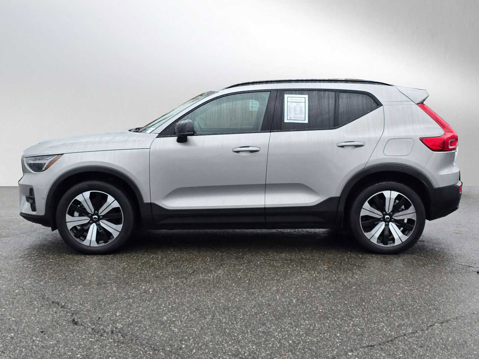 Certified 2023 Volvo XC40 Recharge Plus w/ Protection Package Premier image 14