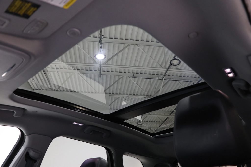 Used 2022 Lincoln Corsair Reserve AWD/4WD image 32
