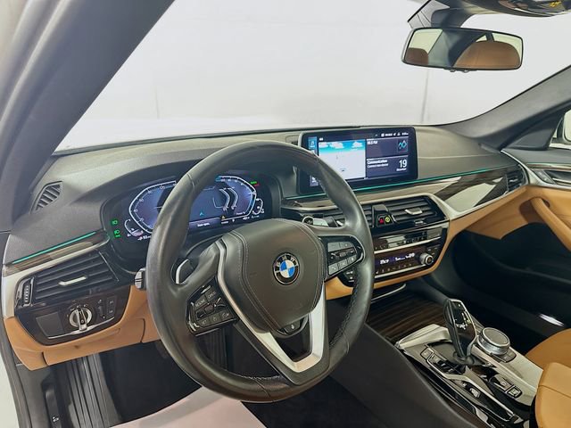 Used 2021 BMW 530e xDrive w/ Convenience Package image 10