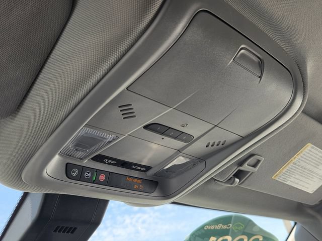 Used 2021 Chevrolet Equinox LT FWD image 34