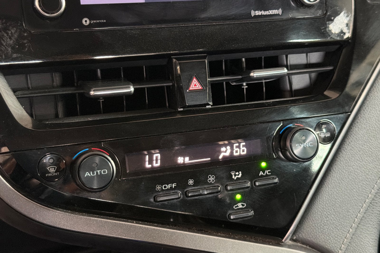 Used 2023 Toyota Camry SE w/ Convenience Package FWD image 20