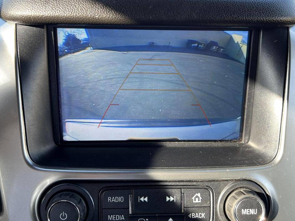 Used 2020 Chevrolet Suburban LT image 21