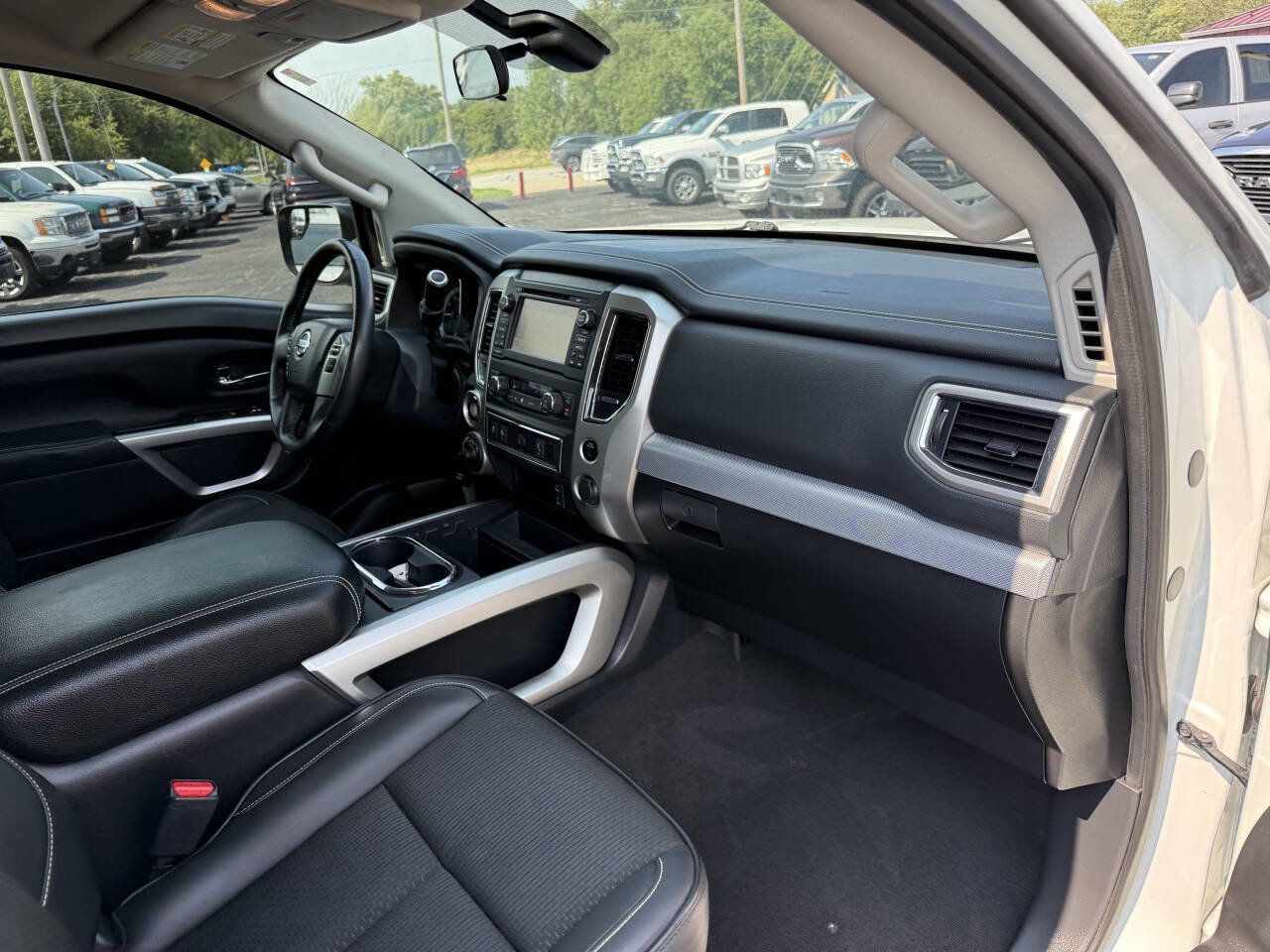 Used 2018 Nissan Titan PRO-4X image 27