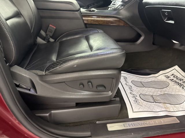 Used 2018 Chevrolet Suburban LT image 17