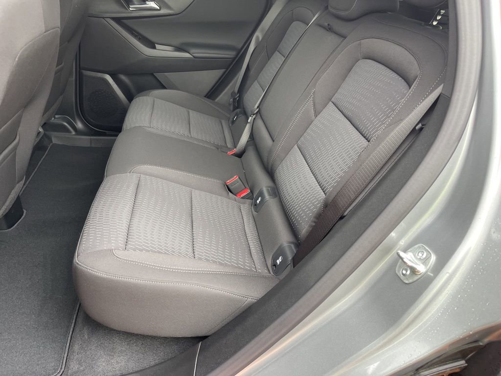 New 2025 Chevrolet Equinox LT w/ Safety and Technology Package image 9