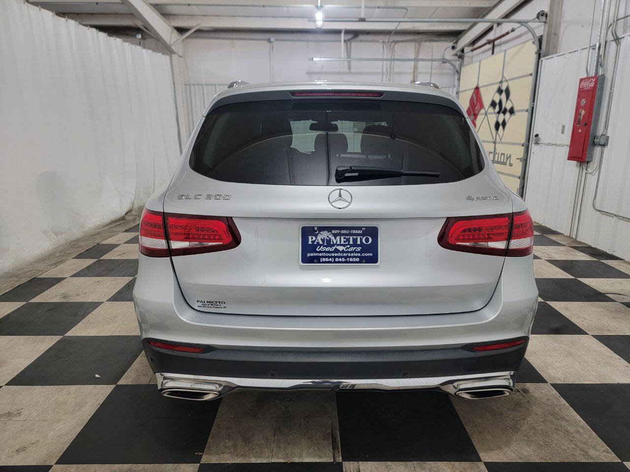 Used 2017 Mercedes-Benz GLC 300 4MATIC image 7