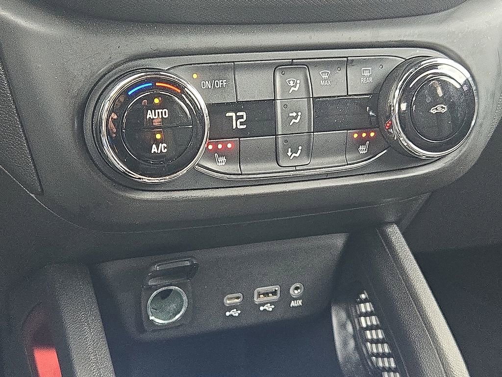 Used 2023 Chevrolet TrailBlazer RS w/ Convenience Package image 21