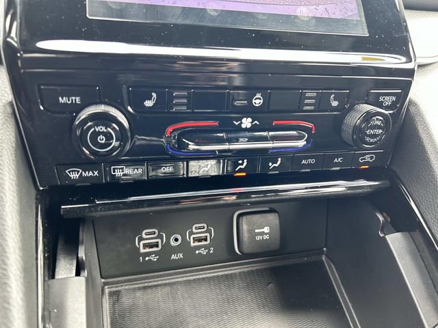 Used 2023 Jeep Grand Cherokee L Laredo AWD/4WD image 37