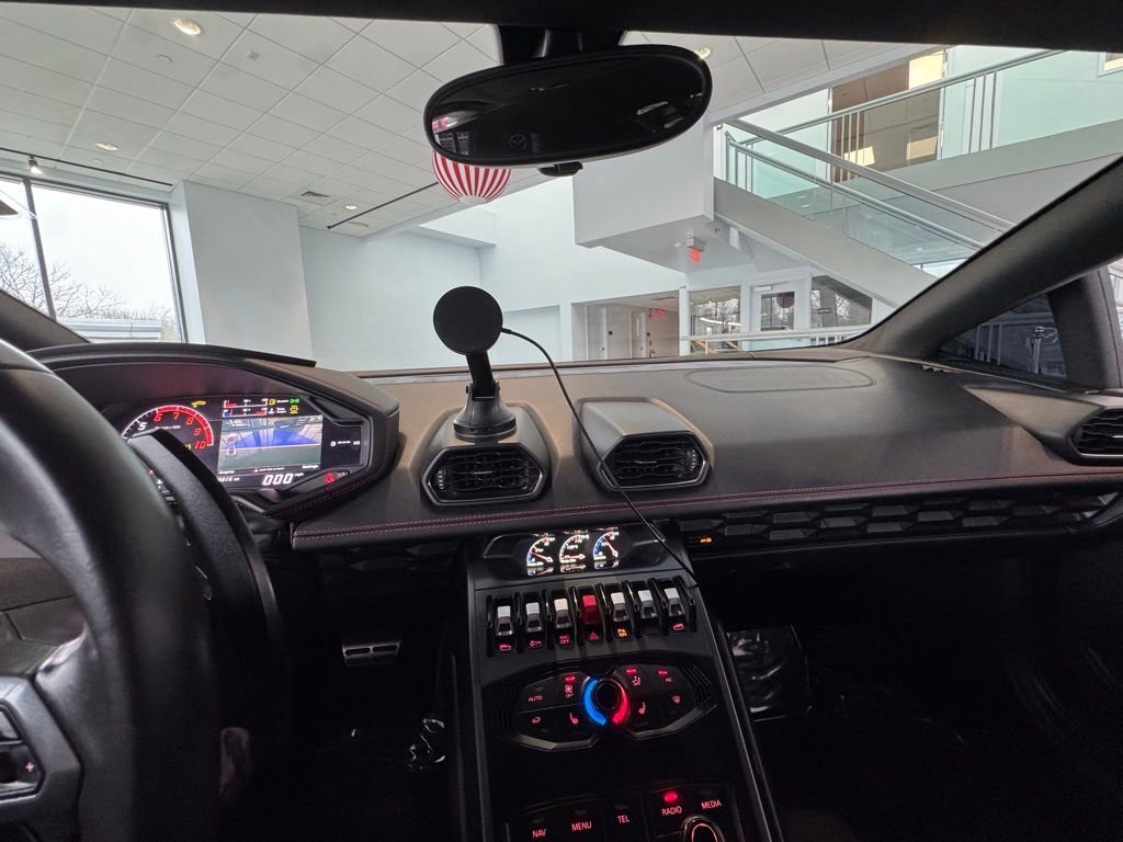 Used 2016 Lamborghini Huracan LP 580-2 image 36