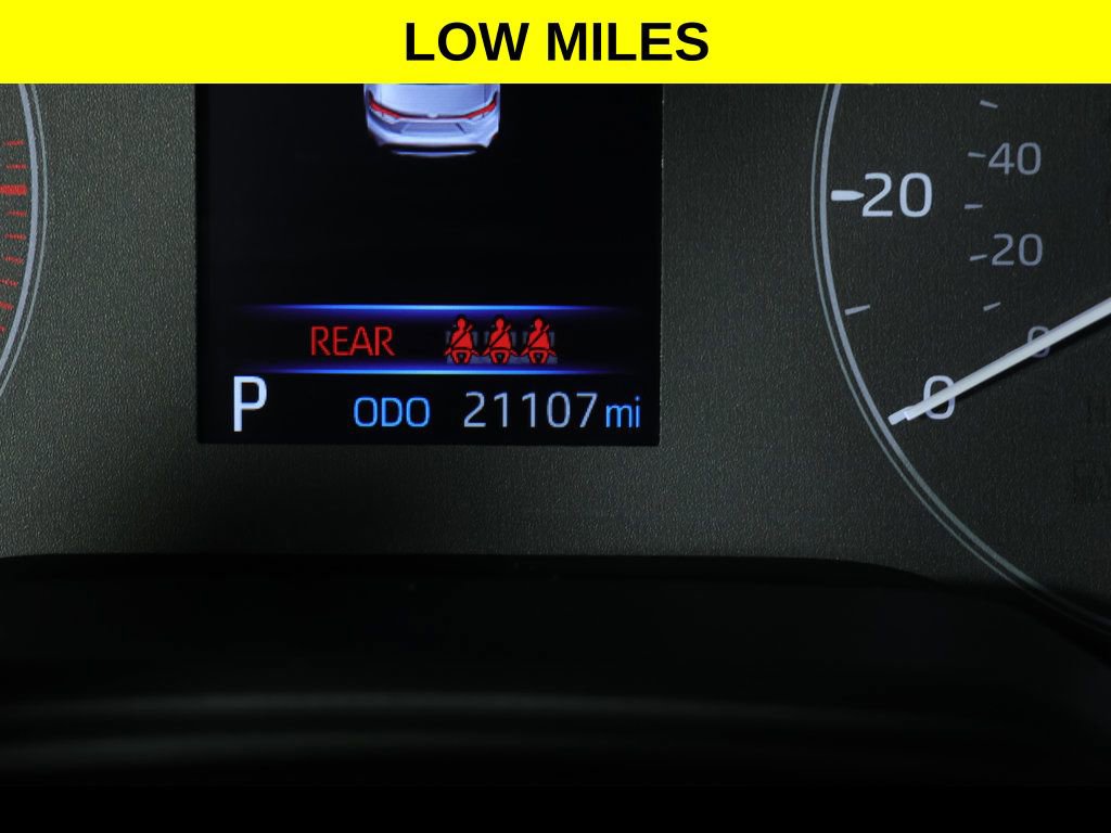 Used 2025 Toyota Corolla LE image 9