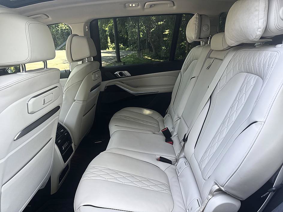 Used 2023 BMW X7 xDrive40i w/ Premium Package AWD/4WD image 19