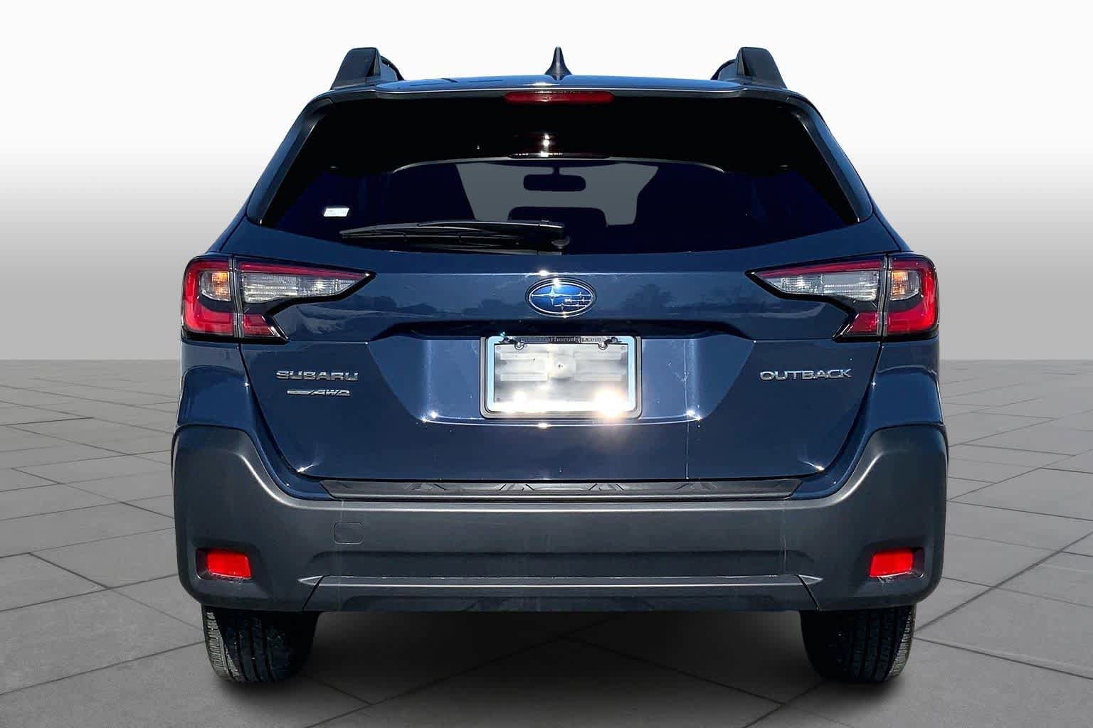 Used 2025 Subaru Outback Premium image 5
