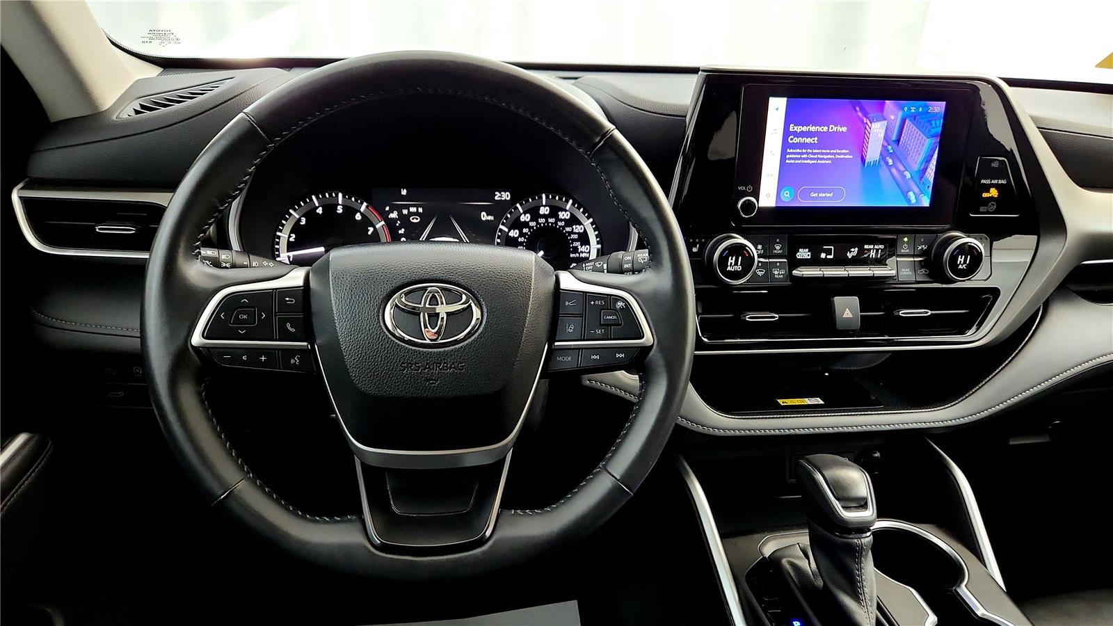 Used 2024 Toyota Highlander XLE image 29