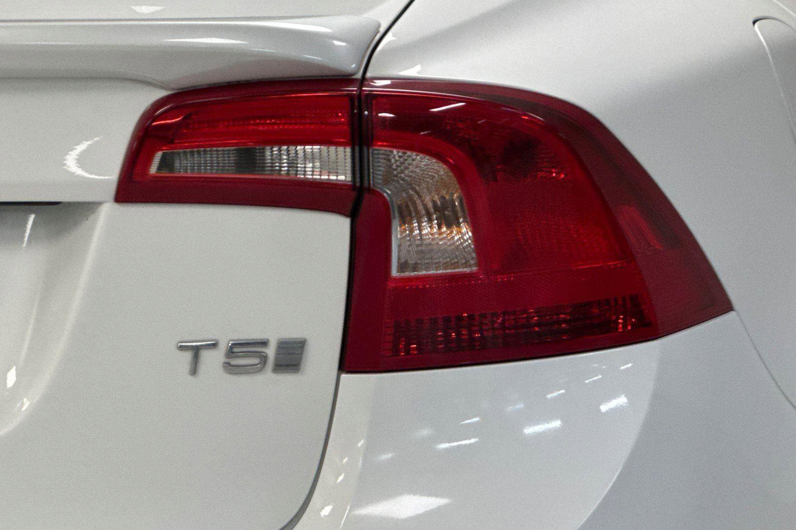 Used 2016 Volvo S60 T5 Premier image 25