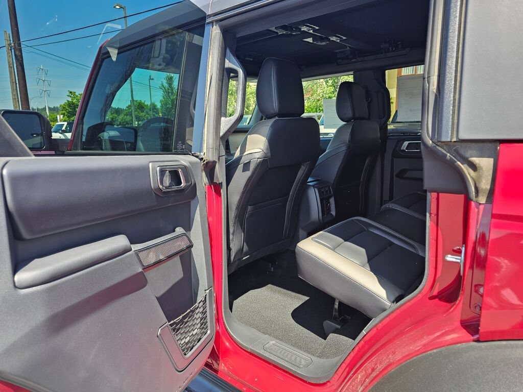 New 2026 Ford Bronco Outer Banks w/ Sasquatch Package AWD/4WD image 11